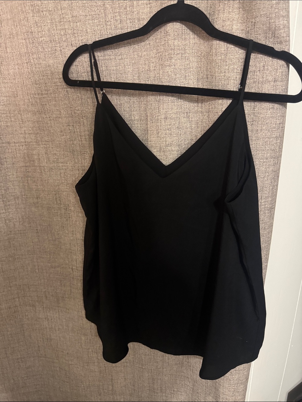 Express Black V-Neck Spaghetti Strap Cami Tank Top Sz lg